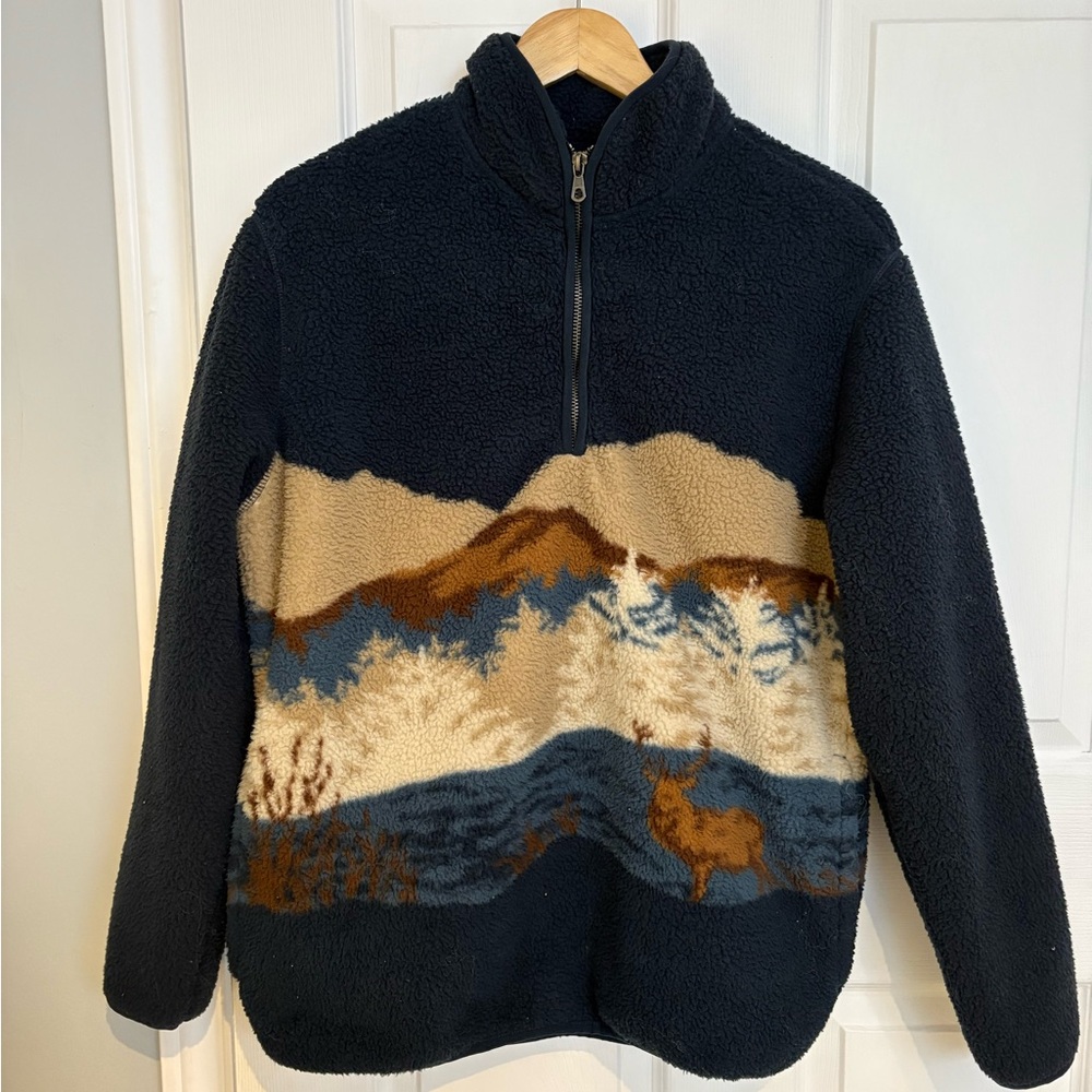 Old Navy Navy and Tan Scenic Design Long Sleeve